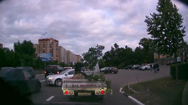 Разметка у парка 