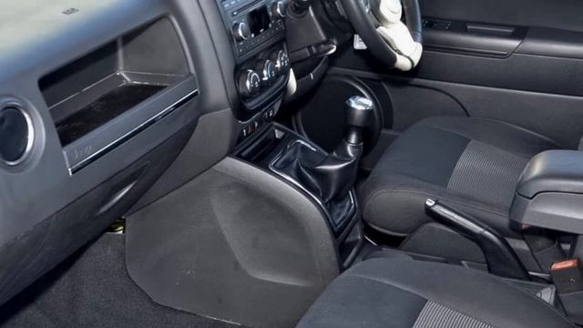 2012 Jeep Compass MK MY12 Sport White 5 Speed Manual Wagon