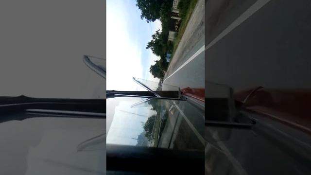 Красная Тесла модел S