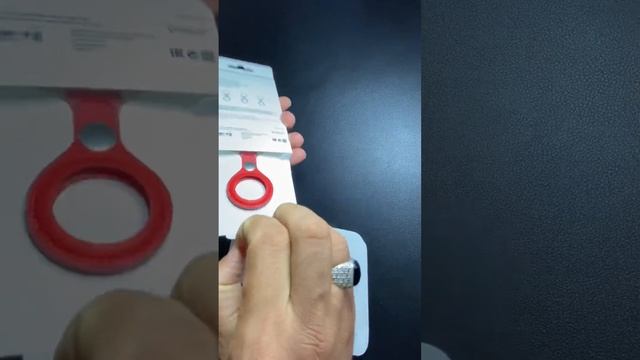 Apple AirTag 4 Pack - Leather Key Ring Unboxing