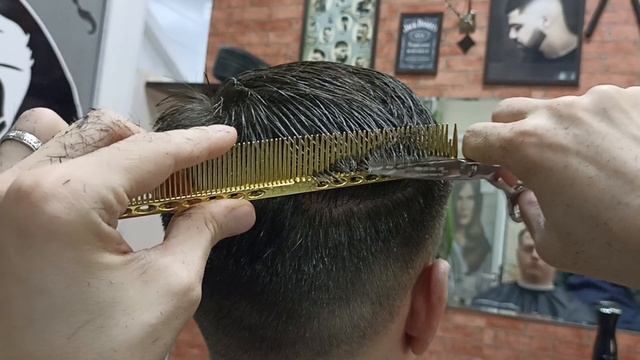 Классическая мужская стрижка