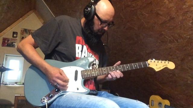 Little Impro With A Digitech Trio+ And A Squier Jaguar / Mustang Partscaster