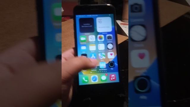 Unboxing. Iphone Se Ios16