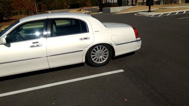 My $400 2003 142,000 Mile Lincoln Town Car