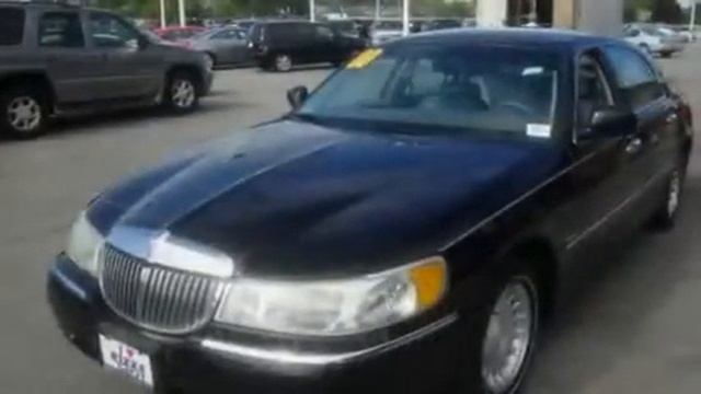 Preowned 2000 Lincoln Town Car Bridgeview IL