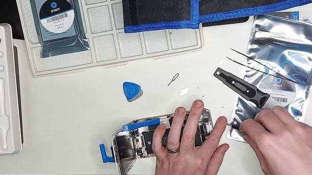 First Time IPhone 6s Battery Replacement Part 1