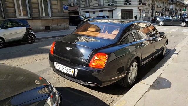 Black Bentley Continental Flying Spur 560 Ch In Paris France