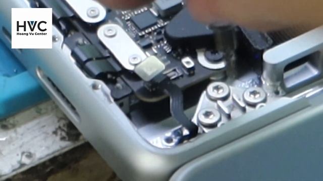 Hướng Dẫn Thay Cụm Màn Hình Macbook Pro 16 Inch M1 Model A2485.