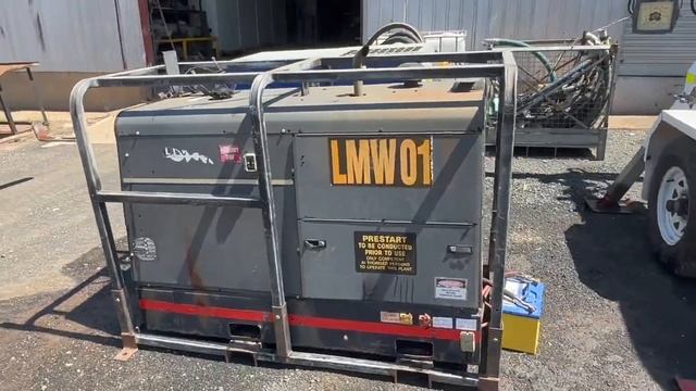 2002 LINCOLN VATANGE 575 WELDER GENERATOR