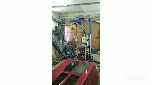 Строю дом на колесах из кузова автомобиля.