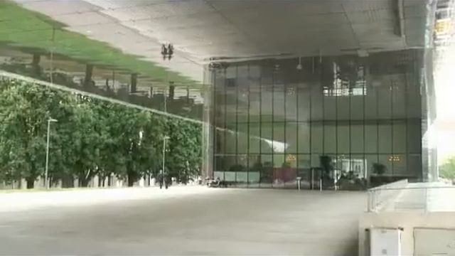 Linz Tourism: Lentos Museum Of Modern Art