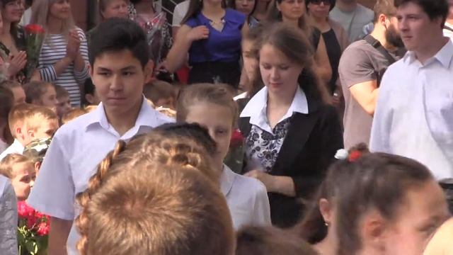 Днепр УВК 122 последний звонок. Часть 8