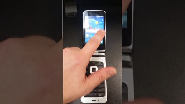 ZTE Cymbal T Android-powered Flip Phone