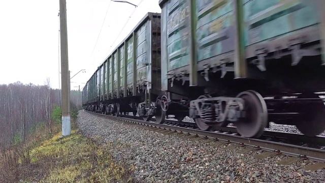 [ЗЕЛЁНЫЙ!] электровоз ВЛ10У-678 с товарным составом