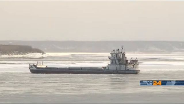С сегодняшнего дня на переправе Якутск — Нижний Бестях работает 5 паромов