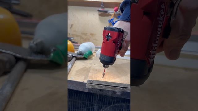 Милка делает