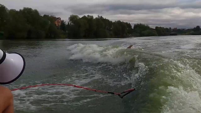 ВЕЙКСЕРФИНГ или МОИ ЖАЛКИЕ ПОПЫТКИ ЛОВИТЬ ВОЛНУ