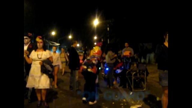 SIGN SPINNING AFTER ALL SOULS PROCESSION WITH THE COOL KAT #ThatSignSpinner