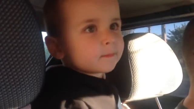 Ты моя нежность маленький мальчик поёт