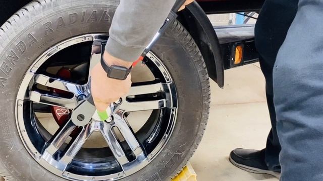 Milwaukee M12 FUEL 1/2” Drive Digital Torque Wrench W/ ONE-KEY 2466-22 (QUICK VIEW)