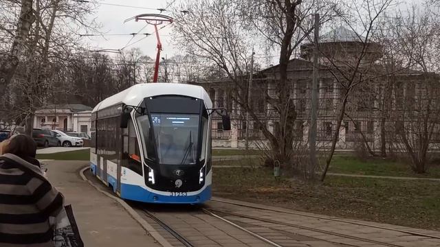 Трамвай.  Витязь-. Москва 31253 на. Маршруте.  25.   На конечной. Станции. Останкино