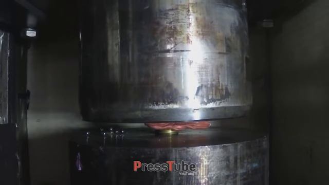 Гидравлический пресс   Различные пули и гильзы