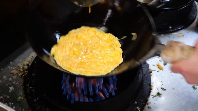 超絶スーパーBIG炒飯ラッシュ！行列の絶えない鬼盛り腹パン町中華めし