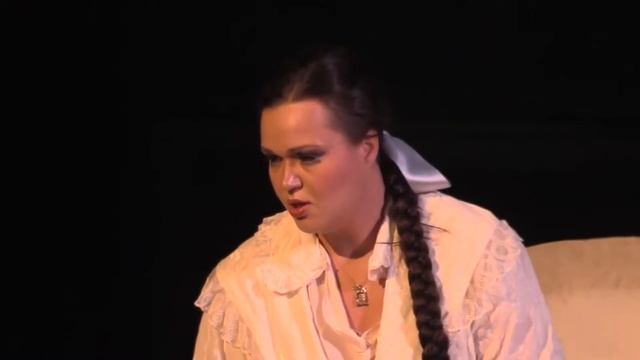 Sings Olena Kumanovska