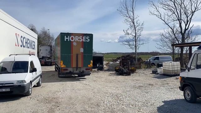 Köp Hästlastbil Scania P82m 4x2 4 Hästplaster Och Bodel På Klaravik