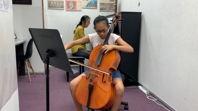 Gavotte (by David Popper), Cello Played By Leah Ho