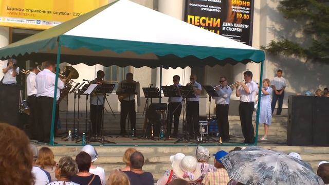 Вдоль по Питерской - исполняет ансамбль 