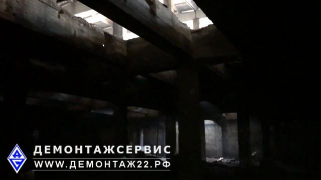 Расчистка подвала от строительного мусора мини экскаватором