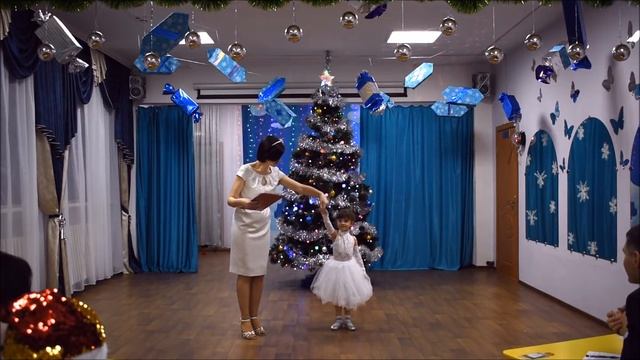 Детский сад №54 Усть-Кут Дефиле Новогоднего костюма часть 1