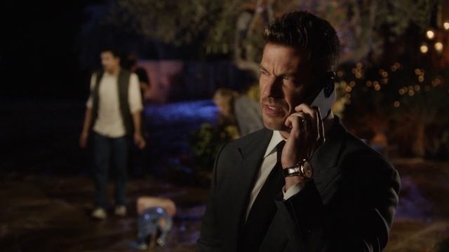 Sneak Peek: Jesse Palmer Has An Emergency - 9-1-1