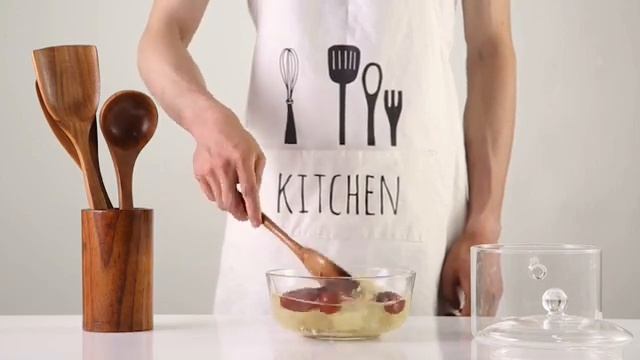 Огляд кухонного набору кухарів з дерева