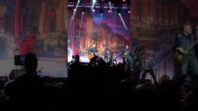 Есть здесь кто-то кроме меня? - Чайф