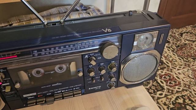 санио V 8 синий