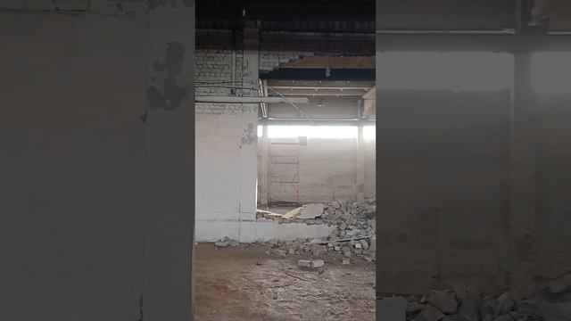 Набережные челны   валим селикатною стену