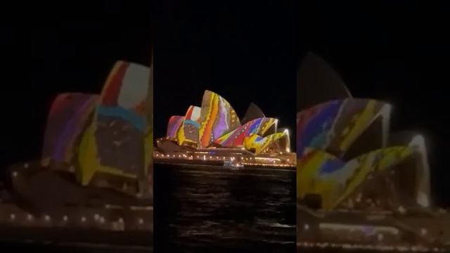 Vivid Lights And Music Festival At The Sydney Opera House.    سڈنی فیسٹیول۔