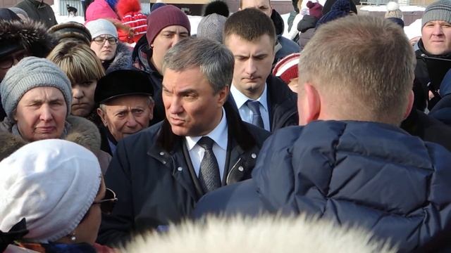 Вячеслав Володин встретился с жителями Солнечного-2 для обсуждения проекта новой школы