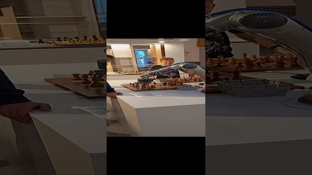 Сеанс одновременной игры с роботом