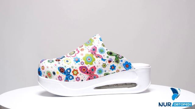 Renkli Kelebekler Desenli Kapalı Airmax Bayan Sabo Terlik 952