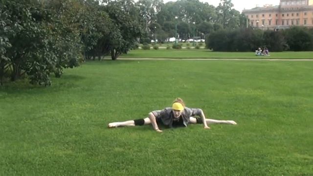 Родион. Танцуют все 4. Акробатика