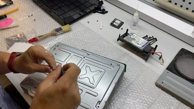 XBOX ONE обслуживание замена термоинтерфейса.