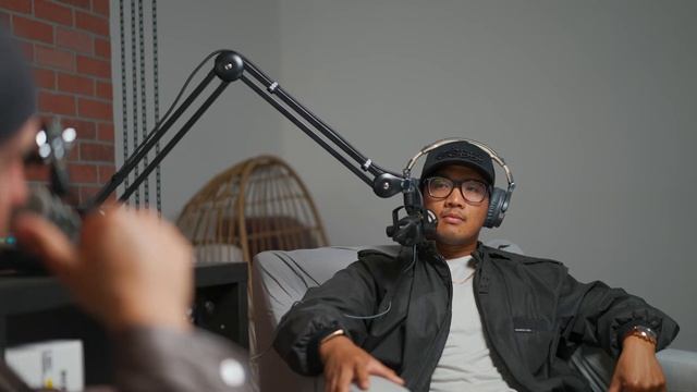 STORYTELLING TALK - FILM SCHOOLED // SELF TAUGHT  #Storytelling #Lifelessons #Filmmakers #Create