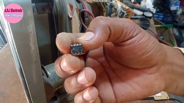 TV Lock Kaise Open Kare, How To Remove CRT TV Lock