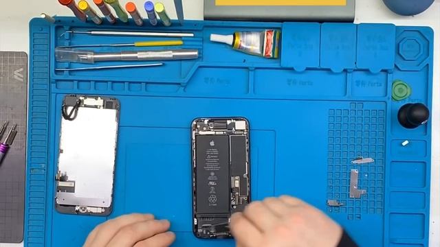 Замена АКБ IPhone 7