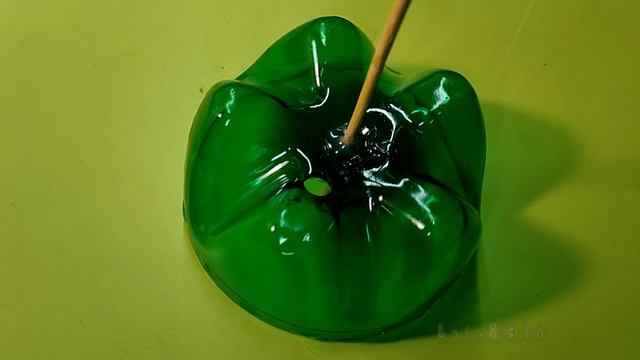 DIY BEAUTIFUL PLASTIC BOTTLE CHRISTMAS TREE  Елка из пластиковых бутылок  upcycled