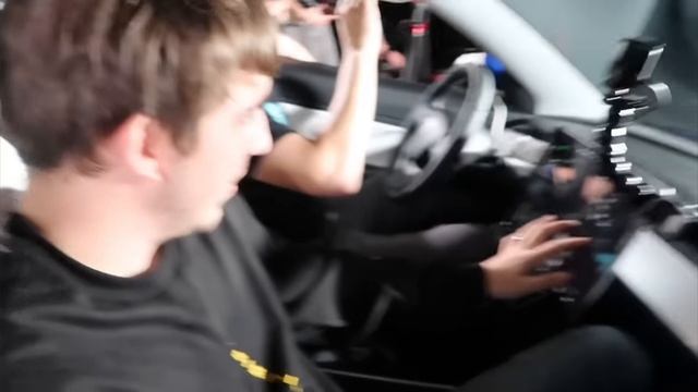 Последний Покинувший Теслу, Получит Ее - Челлендж