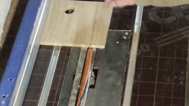 Подставка для телефона и часов